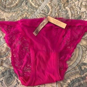 6️⃣4️⃣2️⃣ Victoria's Secret Fuchsia Lace Panty